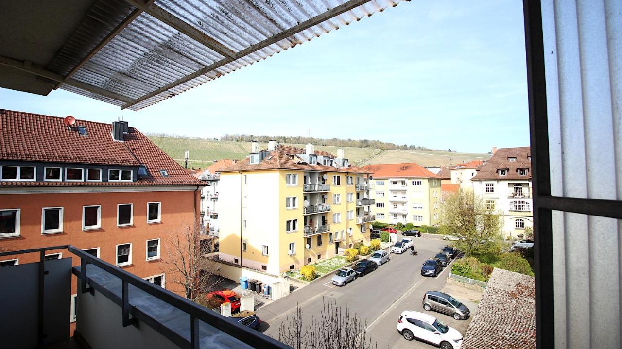 Grosszuegige Stadtwohnung - Garage, Balkon Wurzburg Exterior photo